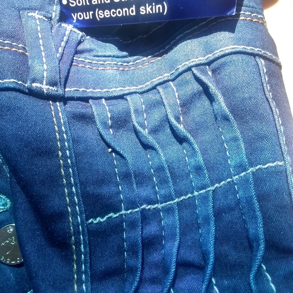 NWT Tushy Sculpting Stretch Jean - Picture 4 of 4